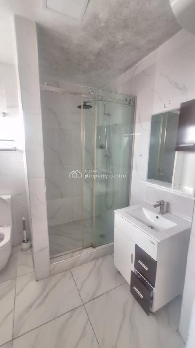 Waterfront Luxury 3 Bedroom Condominium Apartment + Swimming Pool, Gym, Lekki Phase 1, Lekki, Lagos, Flat / Apartment for Rent