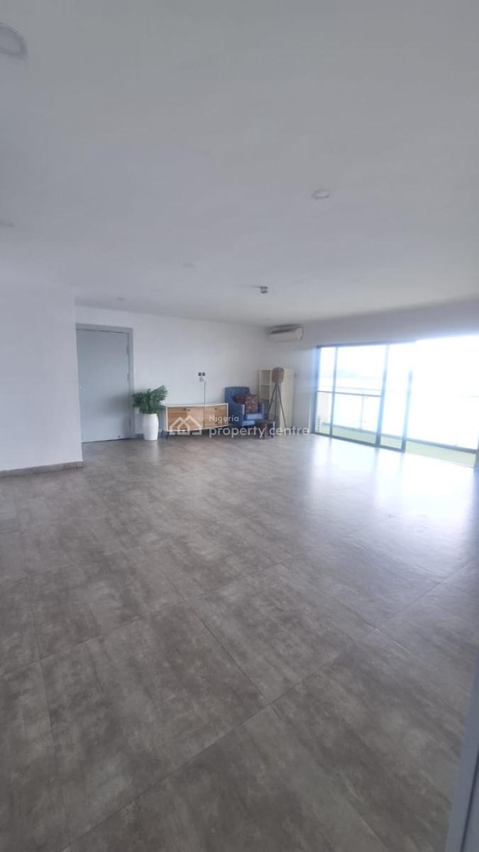 Sweet and Spacious Waterfront 3 Bedroom Condominium, Lekki Phase 1, Lekki, Lagos, Flat / Apartment for Rent
