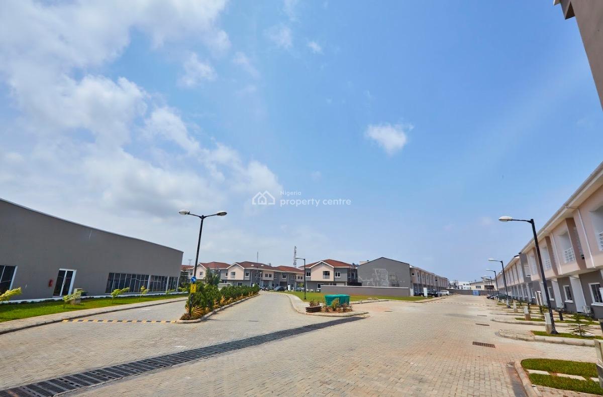 4 Bedroom Semi Detached House with a Room Bq, Ikate Elegushi, Lekki, Lagos, Semi-detached Duplex for Rent