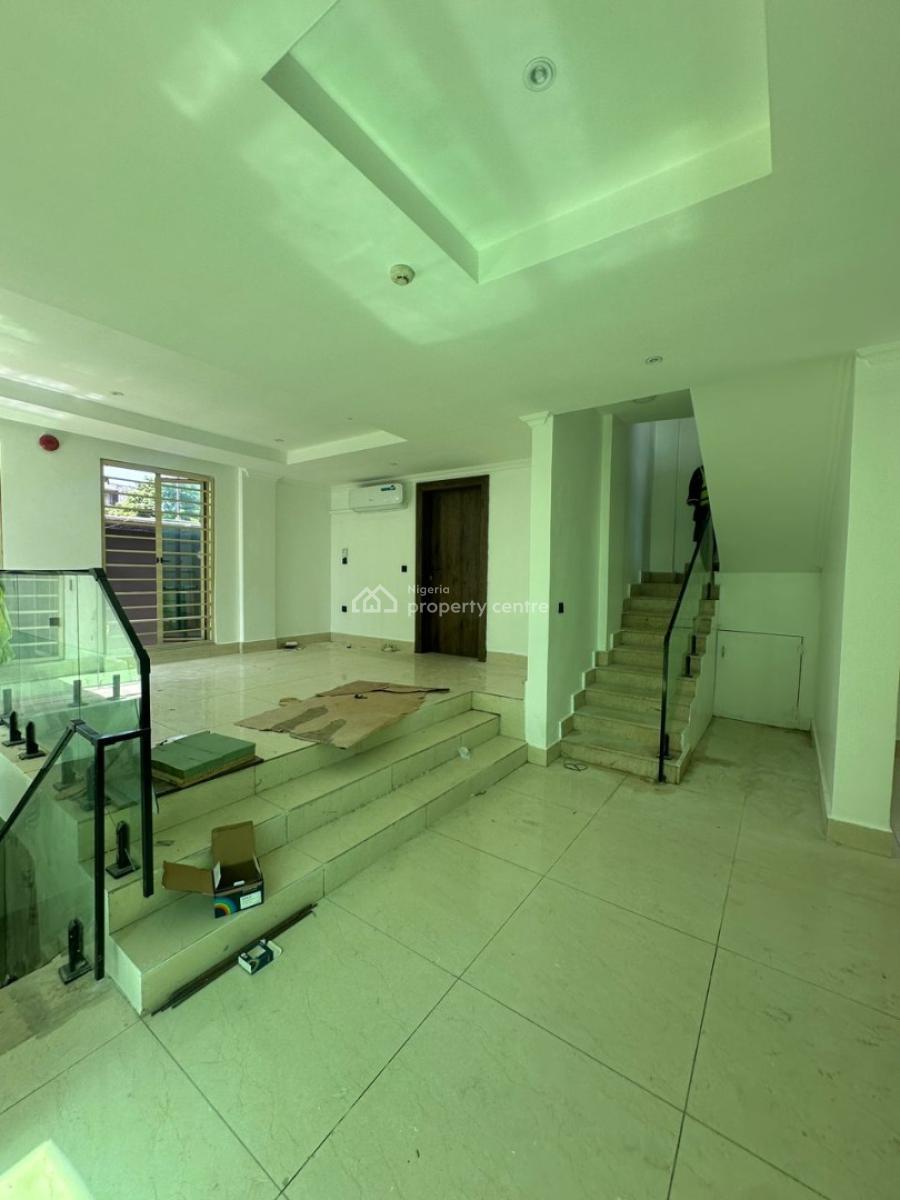 Spacious Newly Renovated 3-bedroom Maisonette Apartment with Bq, Ikoyi, Lagos, Flat / Apartment for Rent