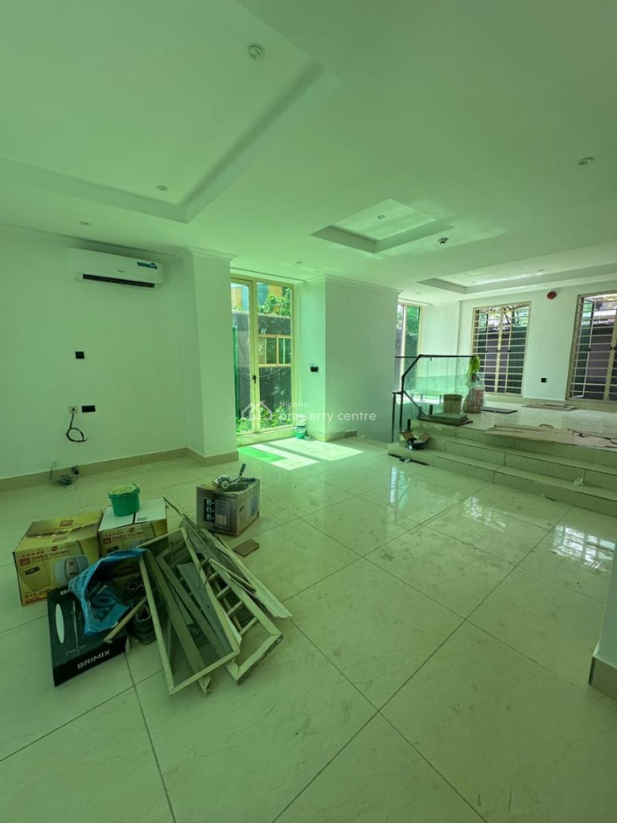 Spacious Newly Renovated 3-bedroom Maisonette Apartment with Bq, Ikoyi, Lagos, Flat / Apartment for Rent