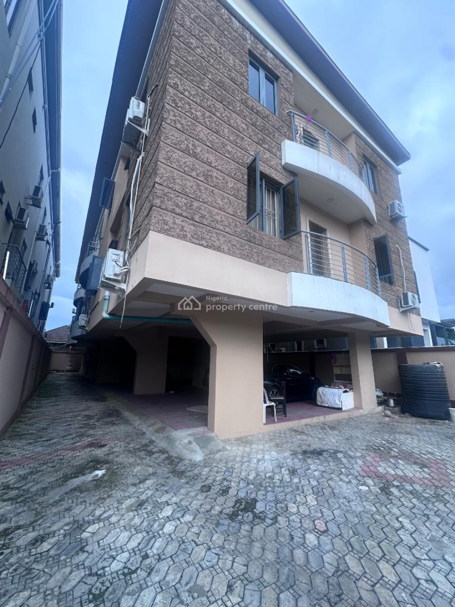 Newly Renovated Spacious 3bedroom Apartment, Esther Adeleke Street Off Admiralty Way Lekki, Lekki, Lagos, Flat / Apartment for Rent