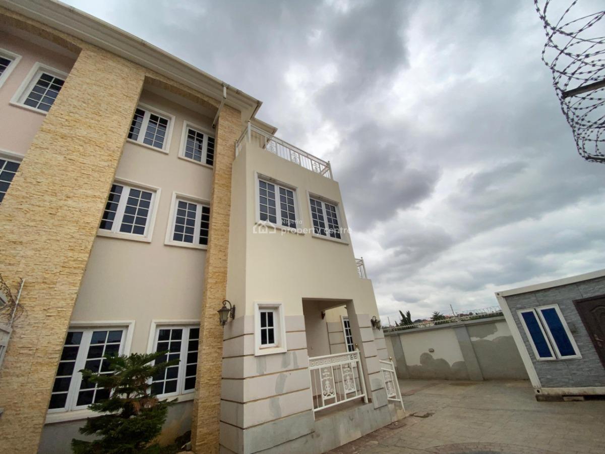 5 Bedroom Semi-detached Duplex with Bq, Wuye, Abuja, Semi-detached Duplex for Sale