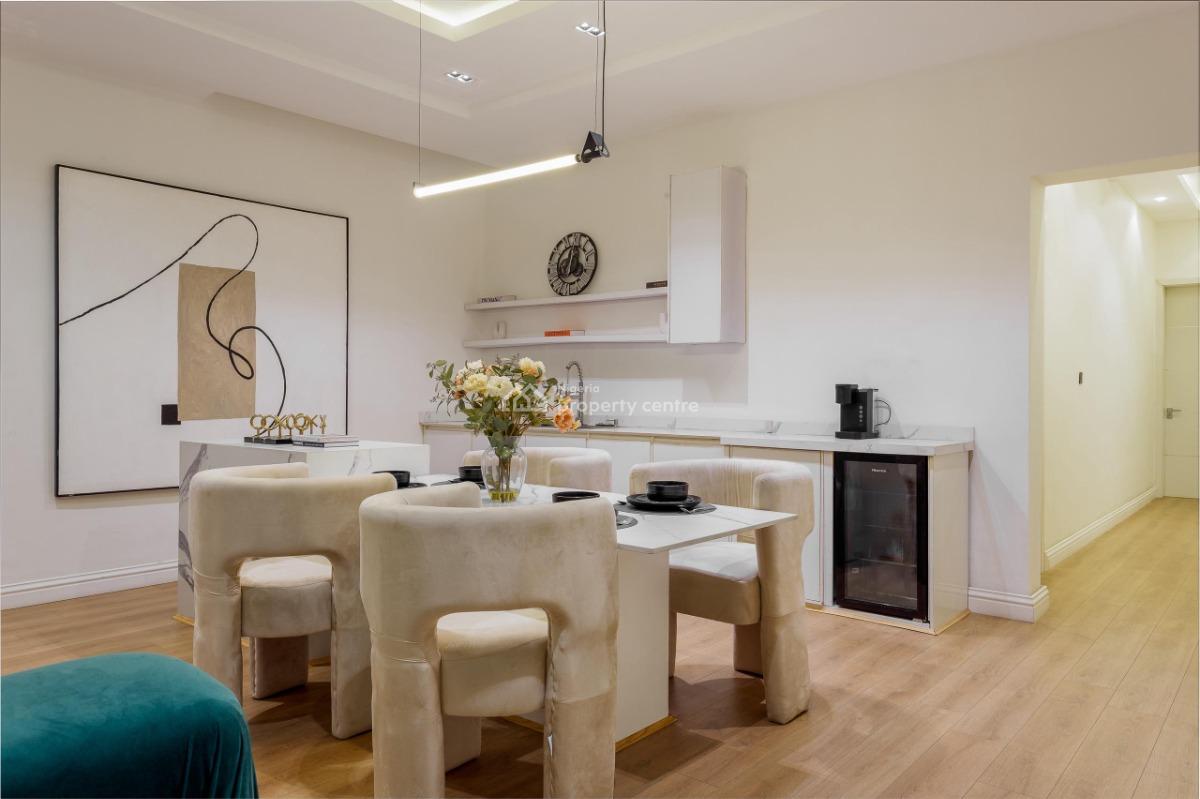 Luxury  3 Bedroom Apartment, Lekki Phase 1, Lekki, Lagos, Flat / Apartment Short Let