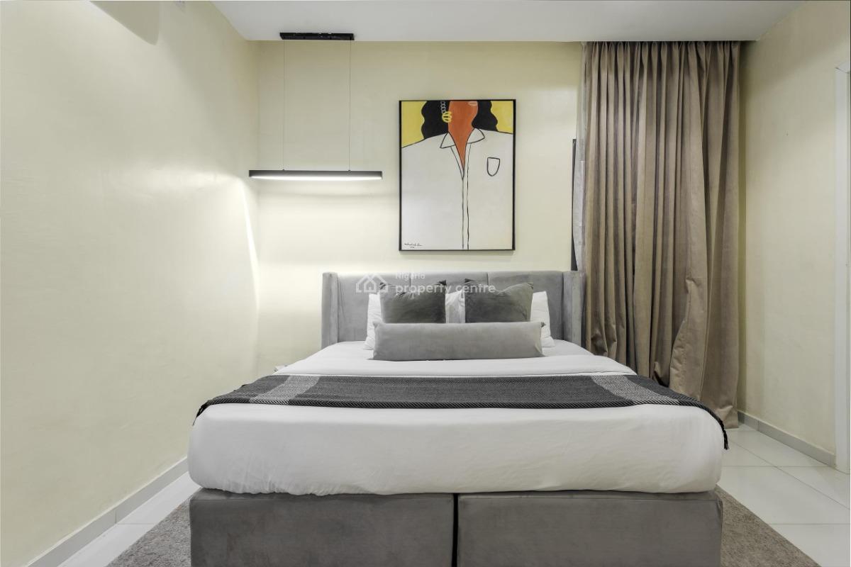 Luxury  3 Bedroom Apartment, Lekki Phase 1, Lekki, Lagos, Flat / Apartment Short Let