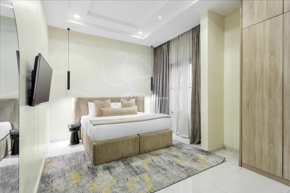 Luxury  3 Bedroom Apartment, Lekki Phase 1, Lekki, Lagos, Flat / Apartment Short Let