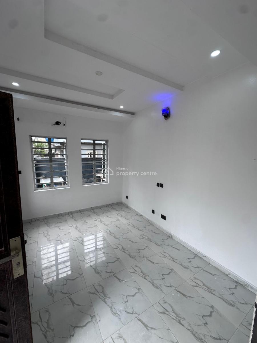 Spacious Room and Parlor, Davies Court Lekki, Ologolo, Lekki, Lagos, Mini Flat (room and Parlour) for Rent