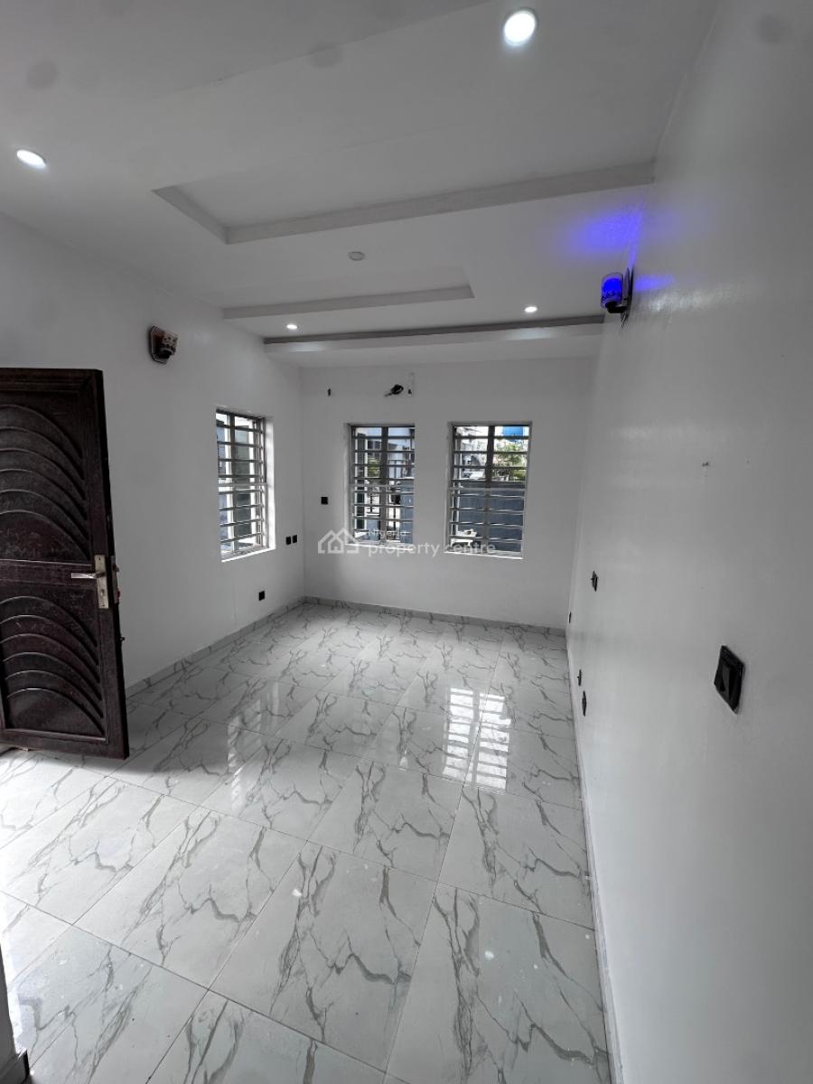 Spacious Room and Parlor, Davies Court Lekki, Ologolo, Lekki, Lagos, Mini Flat (room and Parlour) for Rent