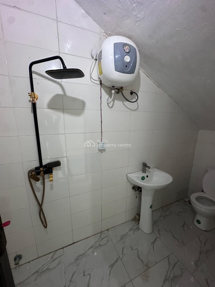 Spacious Room and Parlor, Davies Court Lekki, Ologolo, Lekki, Lagos, Mini Flat (room and Parlour) for Rent