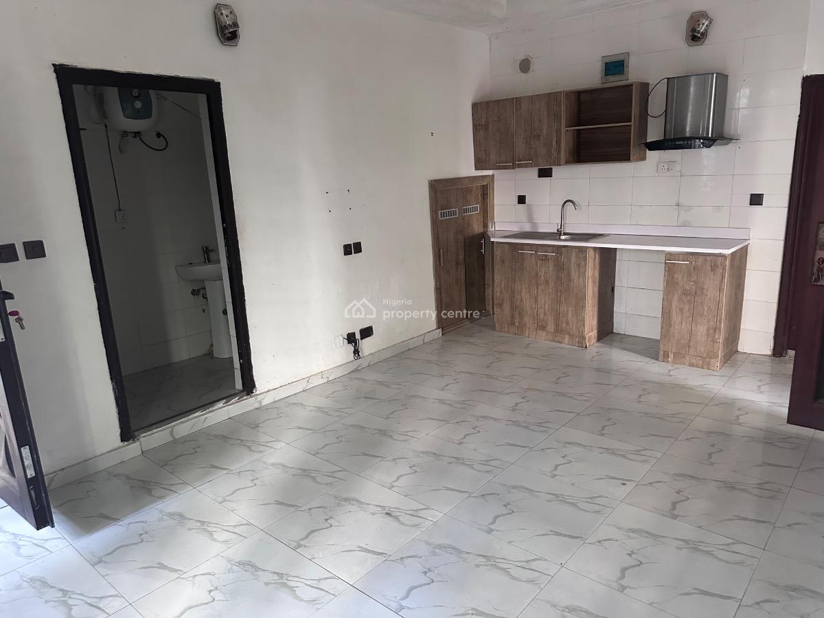 Massive Room and Parlor, Davies Court, Ologolo, Lekki, Lagos, Mini Flat (room and Parlour) for Rent