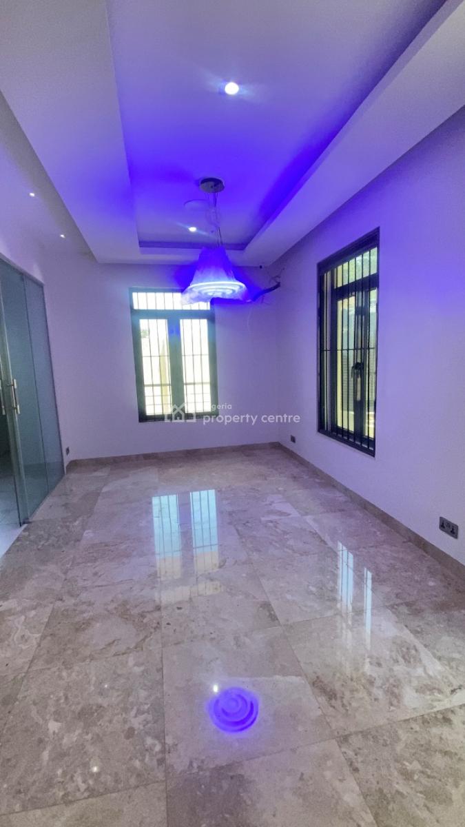 Automated and Well-fitted Sem-furnished Five Bedroom Duplex, Asokoro District, Abuja, Terraced Duplex for Sale