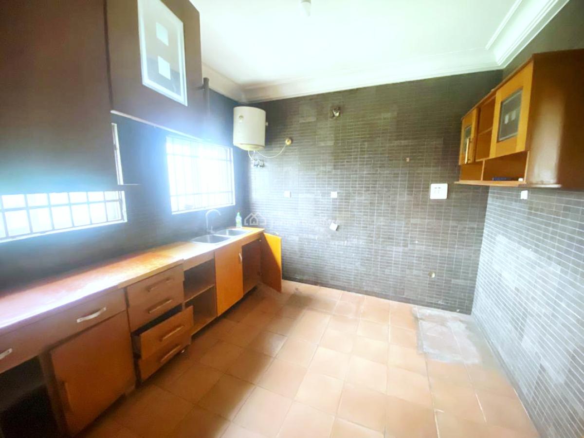 Lovely 3 Bedroom Apartment, Lekki Phase 1, Lekki, Lagos, Flat / Apartment for Rent
