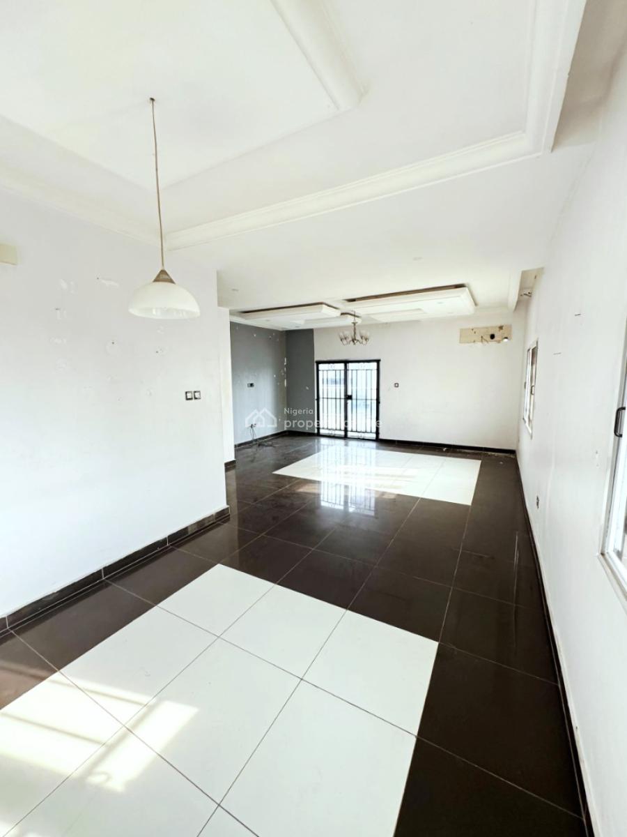 Spacious 3 Bedroom Duplex, Lekki Phase 1, Lekki, Lagos, Terraced Duplex for Sale