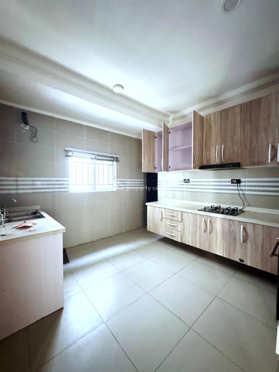 Spacious 3 Bedroom Duplex, Lekki Phase 1, Lekki, Lagos, Terraced Duplex for Sale
