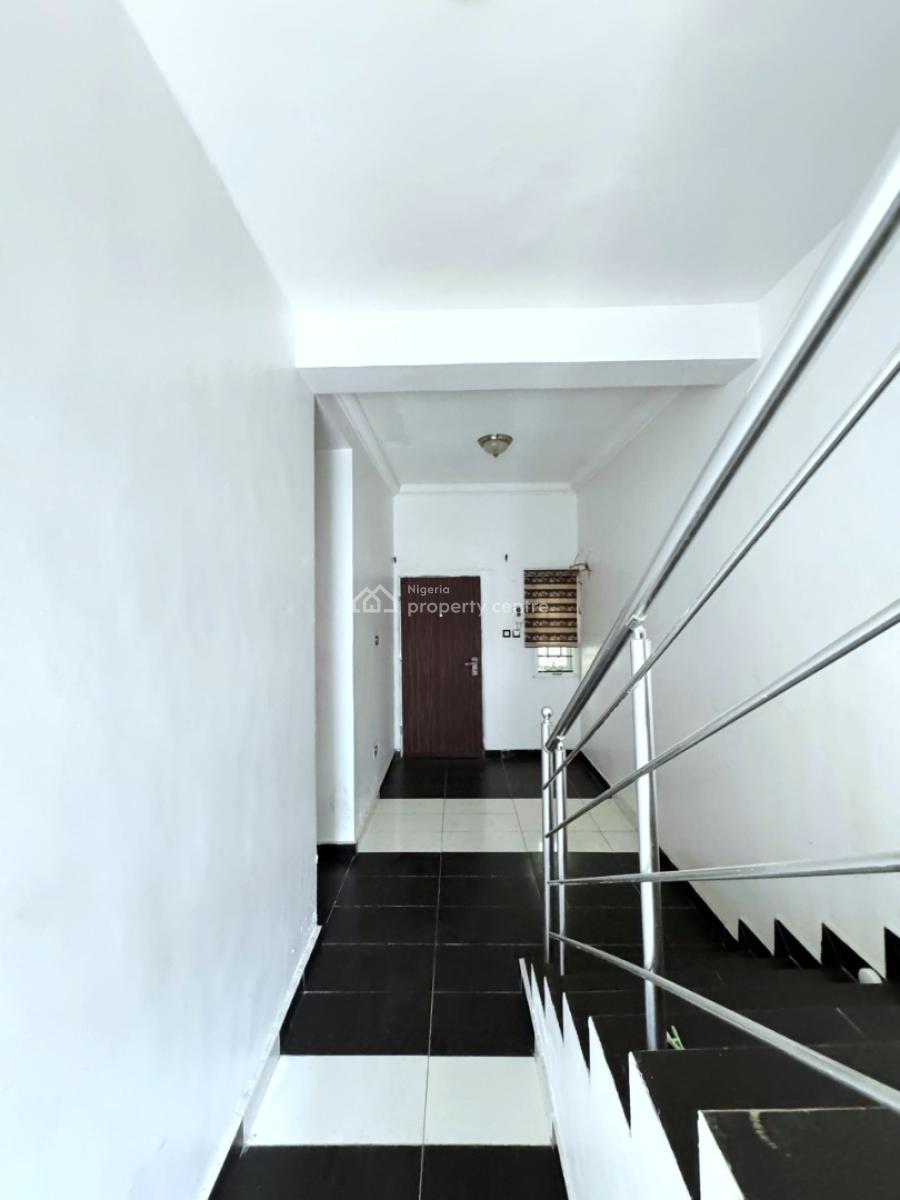 Spacious 3 Bedroom Duplex, Lekki Phase 1, Lekki, Lagos, Terraced Duplex for Sale