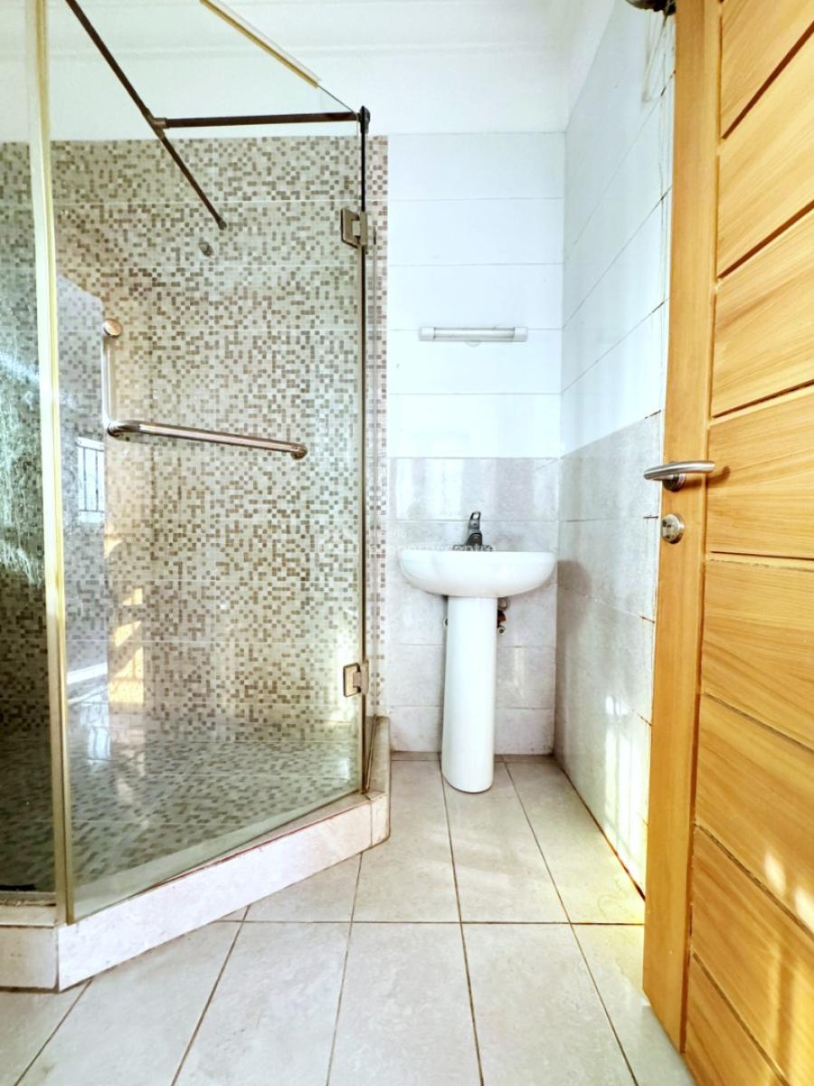 Spacious 3 Bedroom Duplex, Lekki Phase 1, Lekki, Lagos, Terraced Duplex for Sale