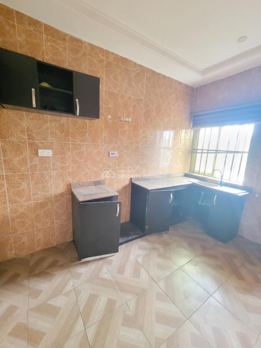 Spacious and Sharp 3bedroom Apartment (upstairs, Badore Ajah-lekki, Badore, Ajah, Lagos, Flat / Apartment for Rent