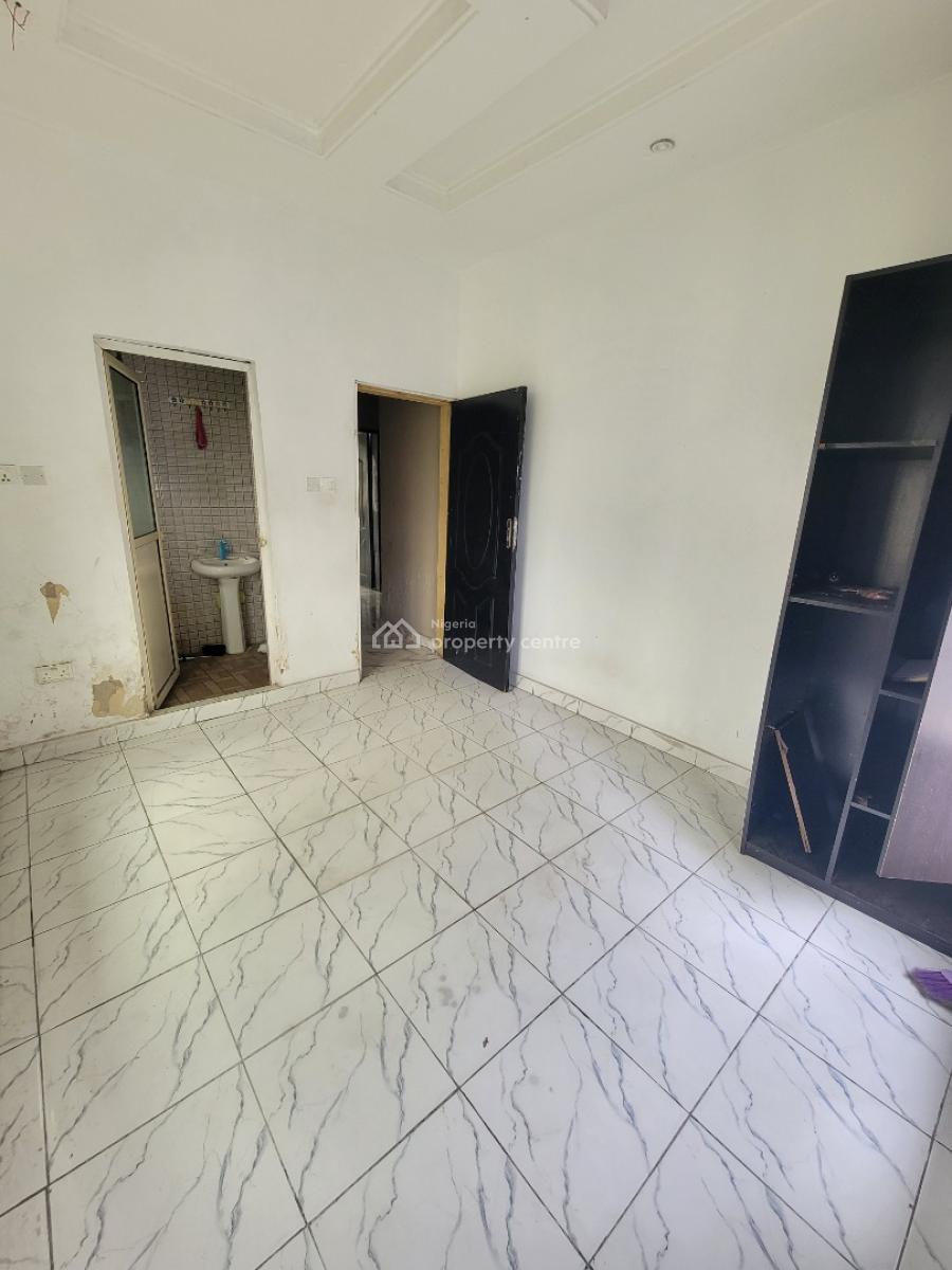 Spacious and Sharp 3bedroom Apartment (upstairs, Badore Ajah-lekki, Badore, Ajah, Lagos, Flat / Apartment for Rent