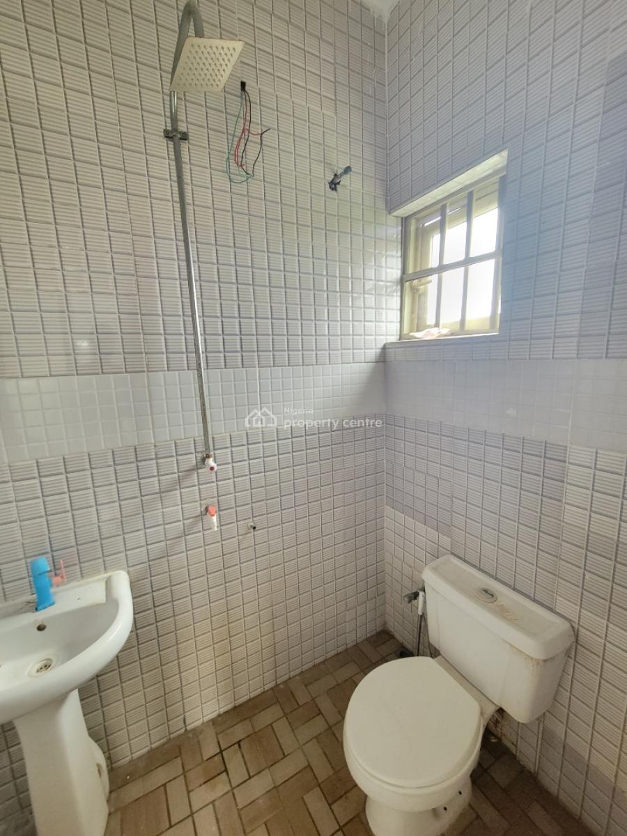 Spacious and Sharp 3bedroom Apartment (upstairs, Badore Ajah-lekki, Badore, Ajah, Lagos, Flat / Apartment for Rent