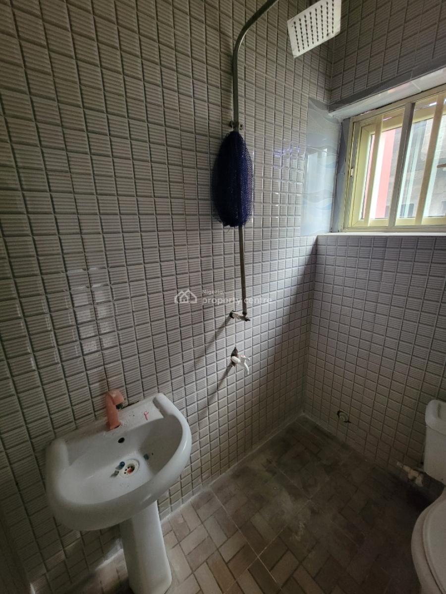 Spacious and Sharp 3bedroom Apartment (upstairs, Badore Ajah-lekki, Badore, Ajah, Lagos, Flat / Apartment for Rent