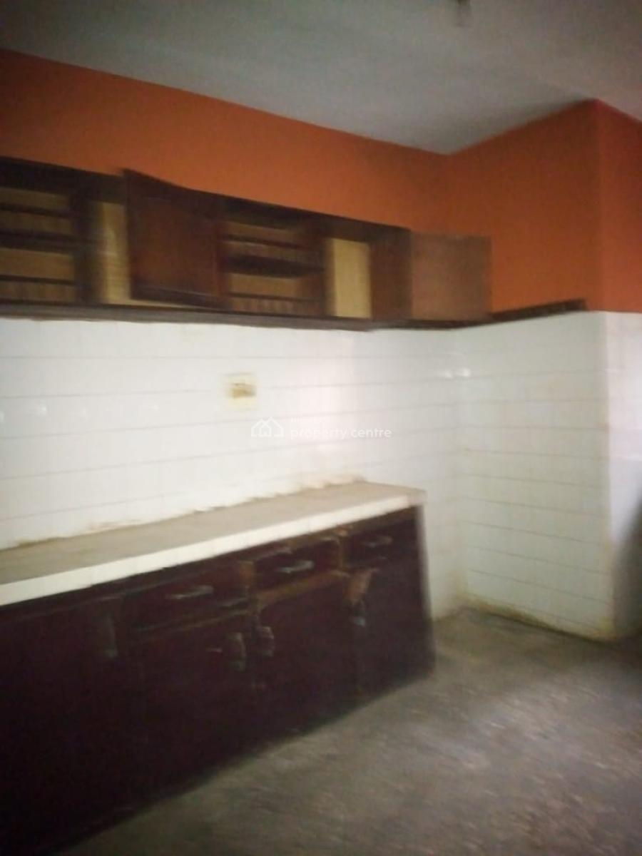 Very Big and Large Standard 3bedroom Flat @ Kokumo Road O, Kokumo Road Off Alimosho Bus Stop Egbeda Iyana Ipaja Road, Egbeda, Alimosho, Lagos, Flat / Apartment for Rent