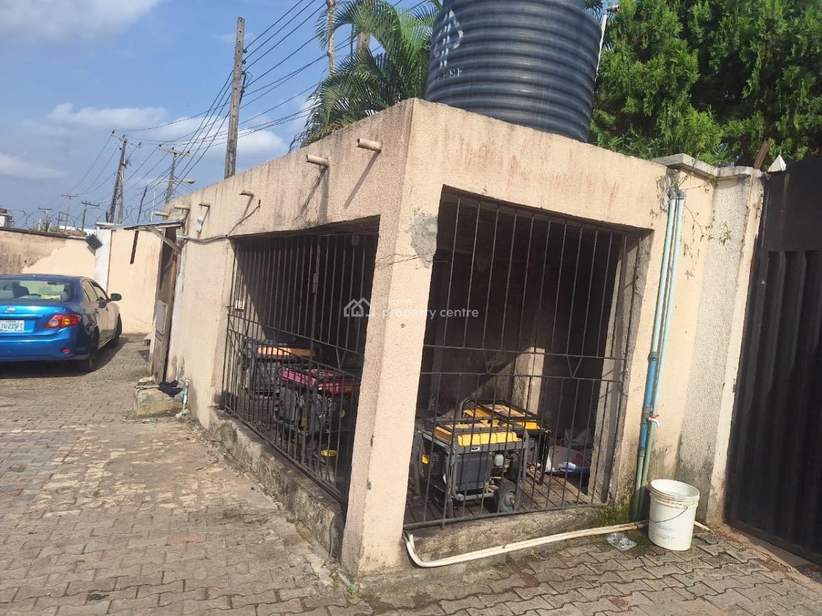 Developers Delight Serene Located Houses on 1370sqmts, Gra Phase 2, Magodo, Lagos, Block of Flats for Sale