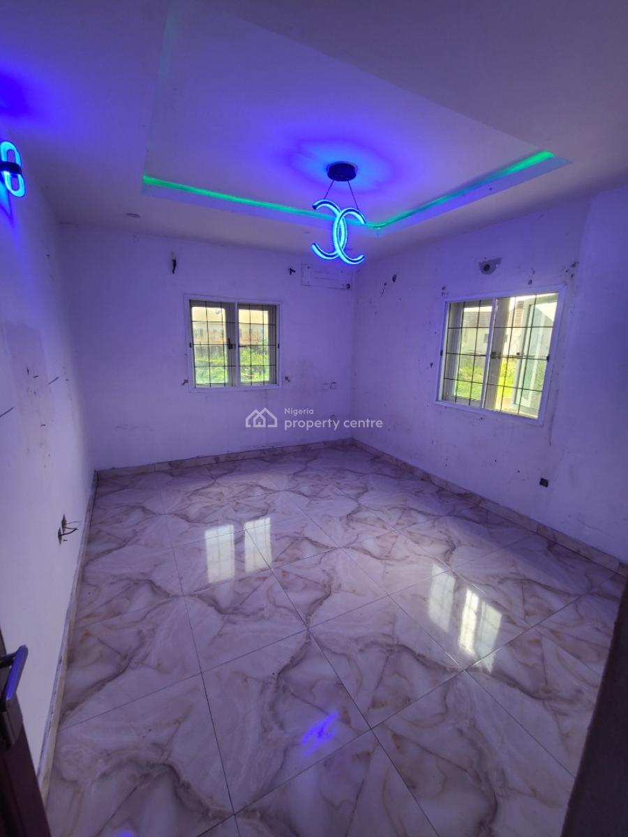 3bedroom Flat Upstairs with Prepaid Meter, Abijo After Shangotedo, Abijo, Lekki, Lagos, Flat / Apartment for Rent