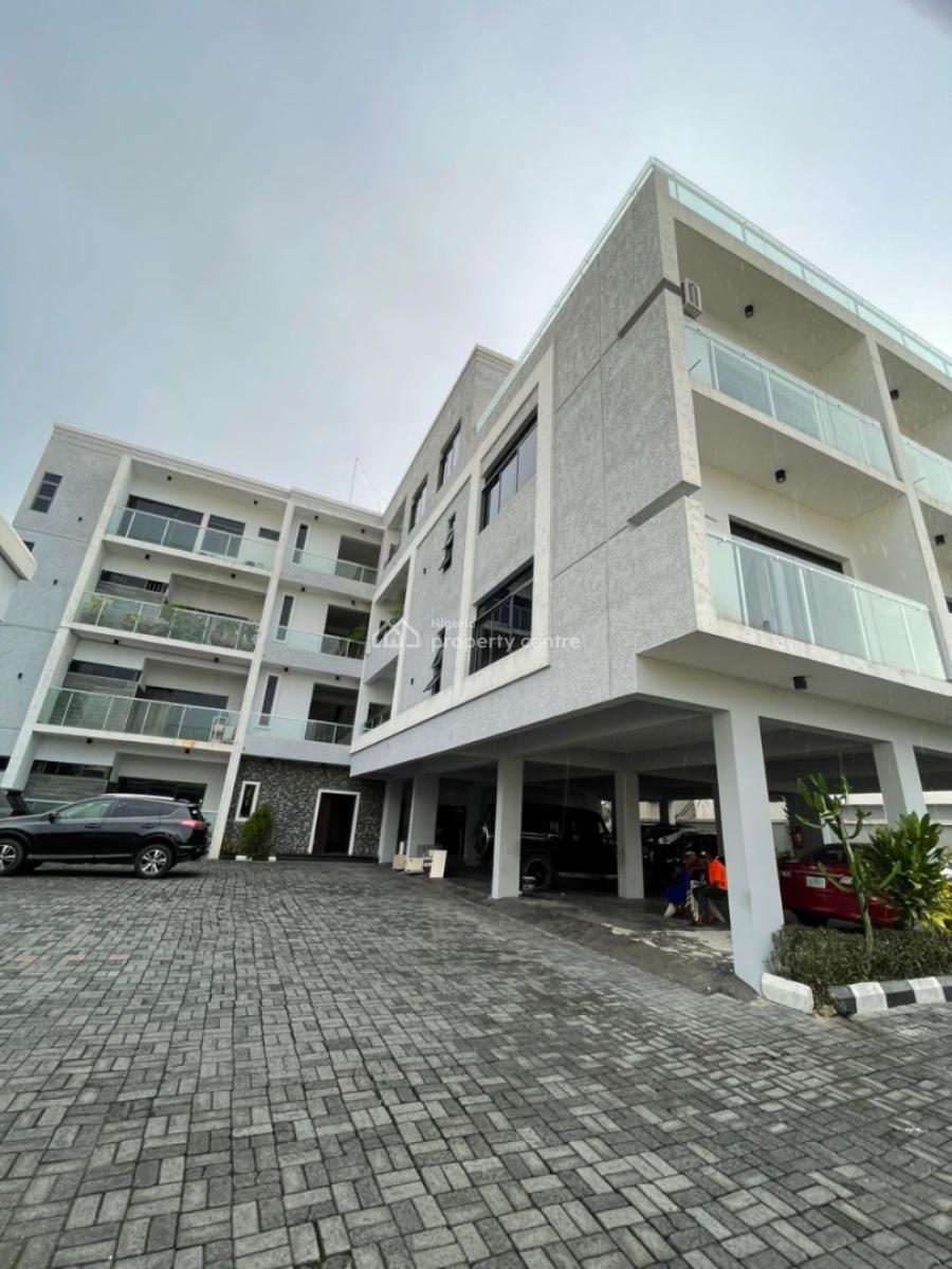 Spacious 3 Bedroom Apartment with Bq in a Secured and Serene Estate, Off Admiralty Way, Lekki Phase 1, Lekki, Lagos, Flat / Apartment for Rent