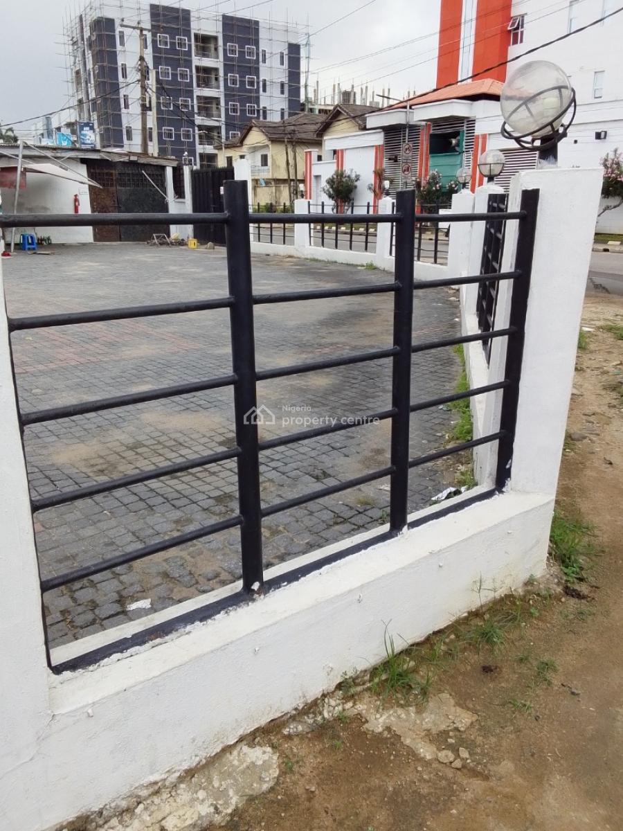 1100sqns, Busy Road, Ikeja Gra, Ikeja, Lagos, Commercial Property for Rent