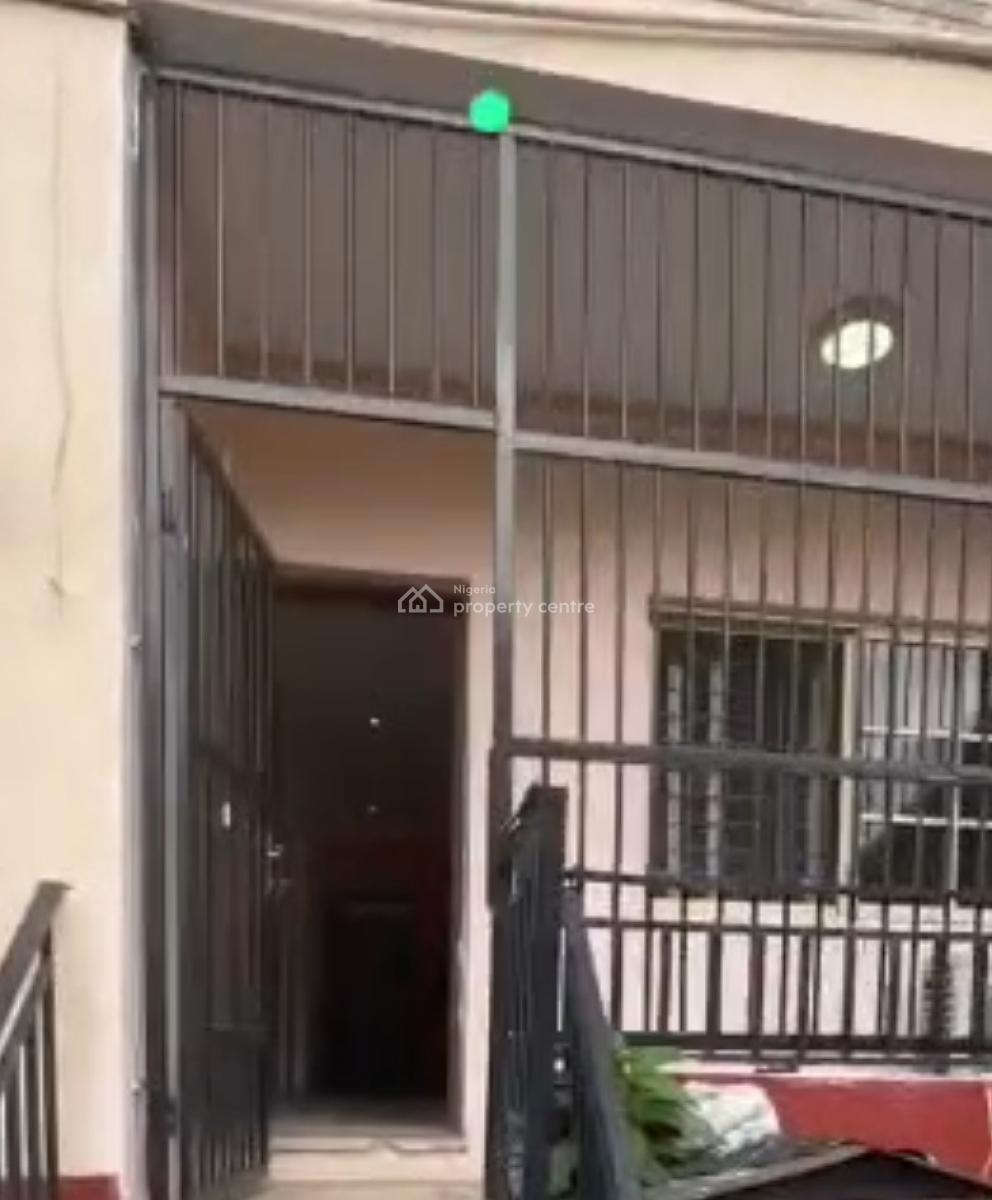 Newly  Renovated 4 Bedroom Flat with a Fitted Kitten  and Air Conditio, Maryland, Lagos, Flat / Apartment for Rent
