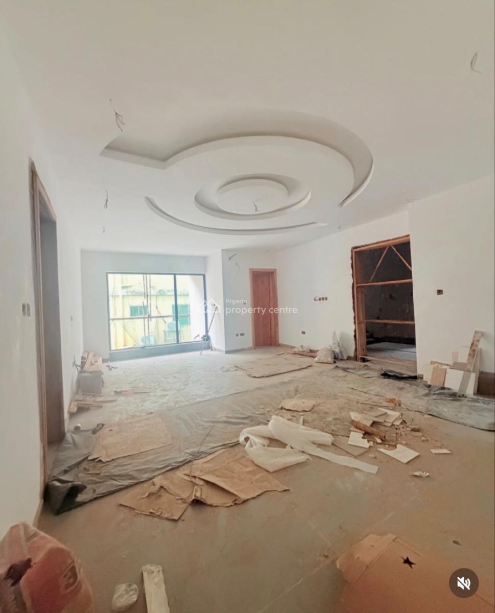 Nicely Built 3 Bedroom Apartment with Bq in a Prime Location, Maryland, Lagos, Block of Flats for Sale