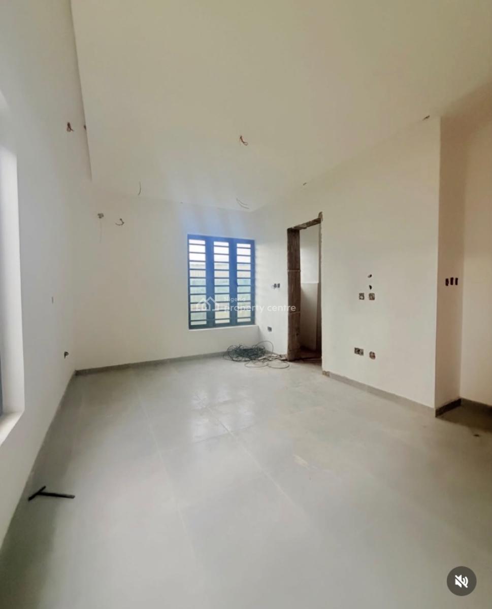 Nicely Built 3 Bedroom Apartment with Bq in a Prime Location, Maryland, Lagos, Block of Flats for Sale