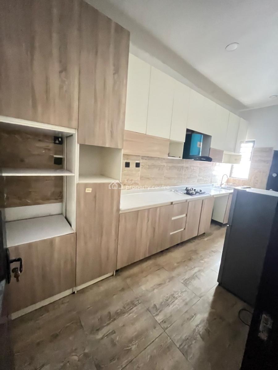 Spacious 2 Bedroom Apartment, Ilasan, Ikate, Lekki, Lagos, Flat / Apartment for Rent