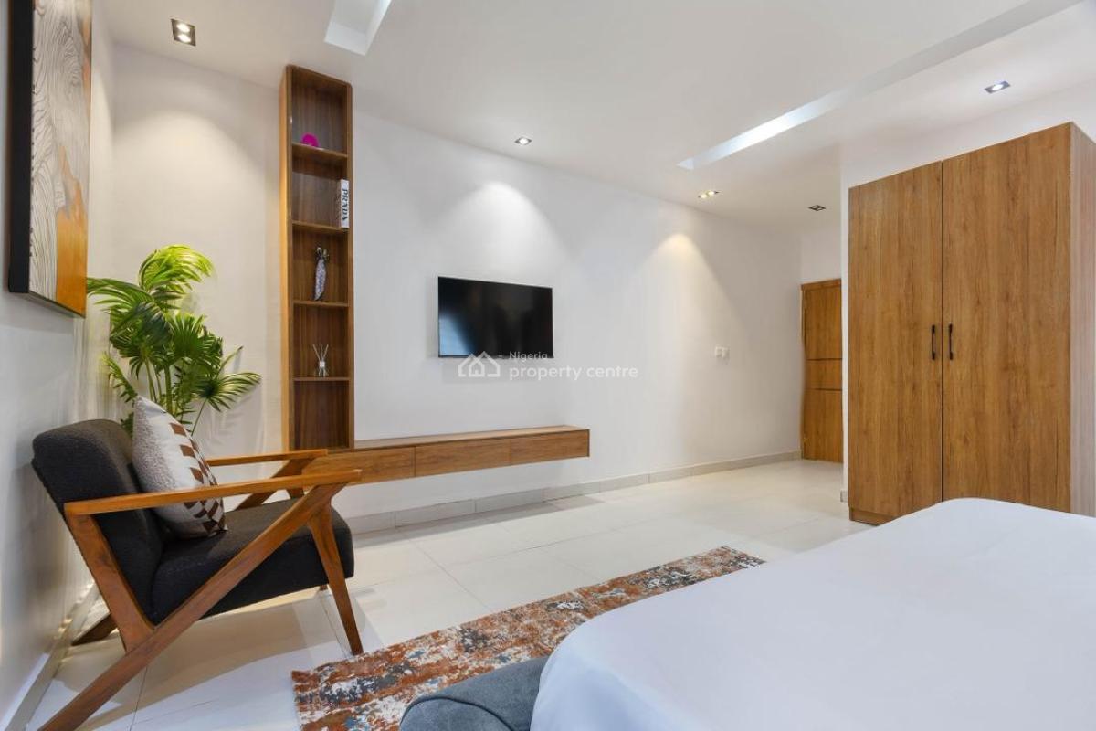 Luxury 2bedroom with Snooker, Ps5, and Pool, Lekki Phase 1, Lekki, Lagos, Flat / Apartment Short Let