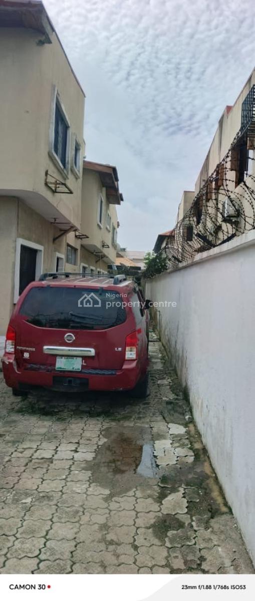 Premium and Strategic 5bedroom Detached House with Bq, Lekki Phase 1, Lekki, Lagos, Commercial Property for Rent