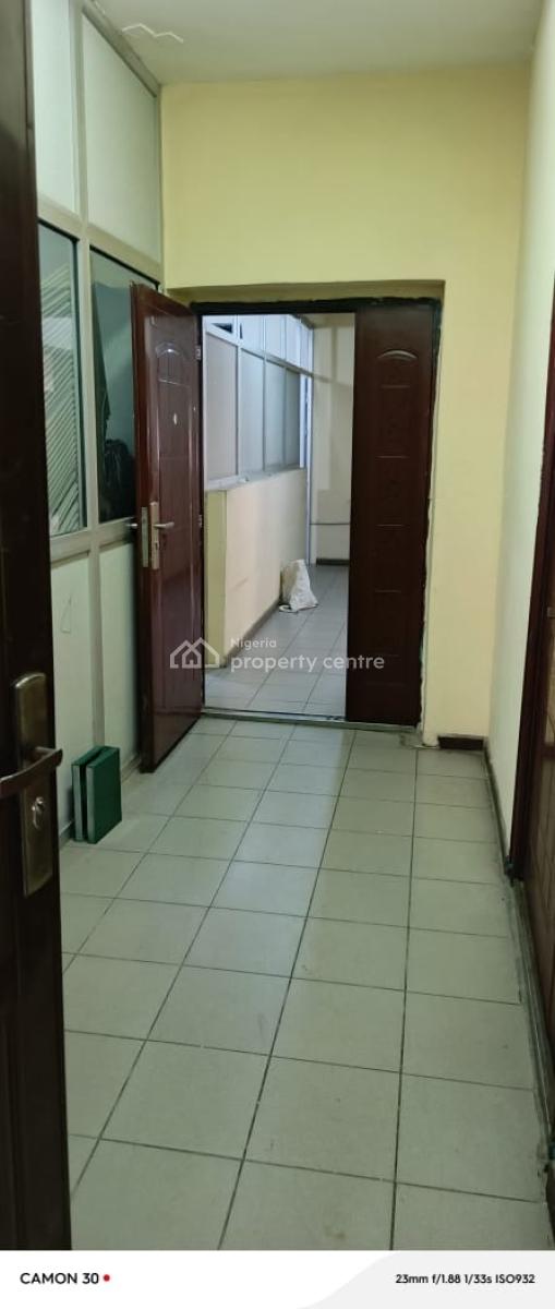 Premium and Strategic 5bedroom Detached House with Bq, Lekki Phase 1, Lekki, Lagos, Commercial Property for Rent