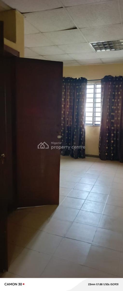 Premium and Strategic 5bedroom Detached House with Bq, Lekki Phase 1, Lekki, Lagos, Commercial Property for Rent