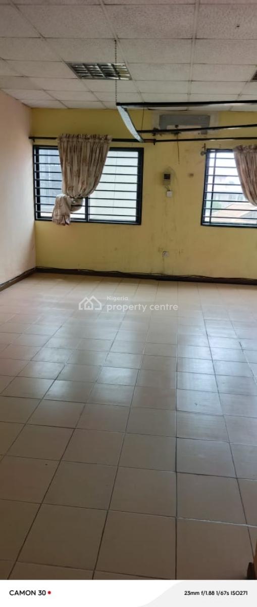 Premium and Strategic 5bedroom Detached House with Bq, Lekki Phase 1, Lekki, Lagos, Commercial Property for Rent