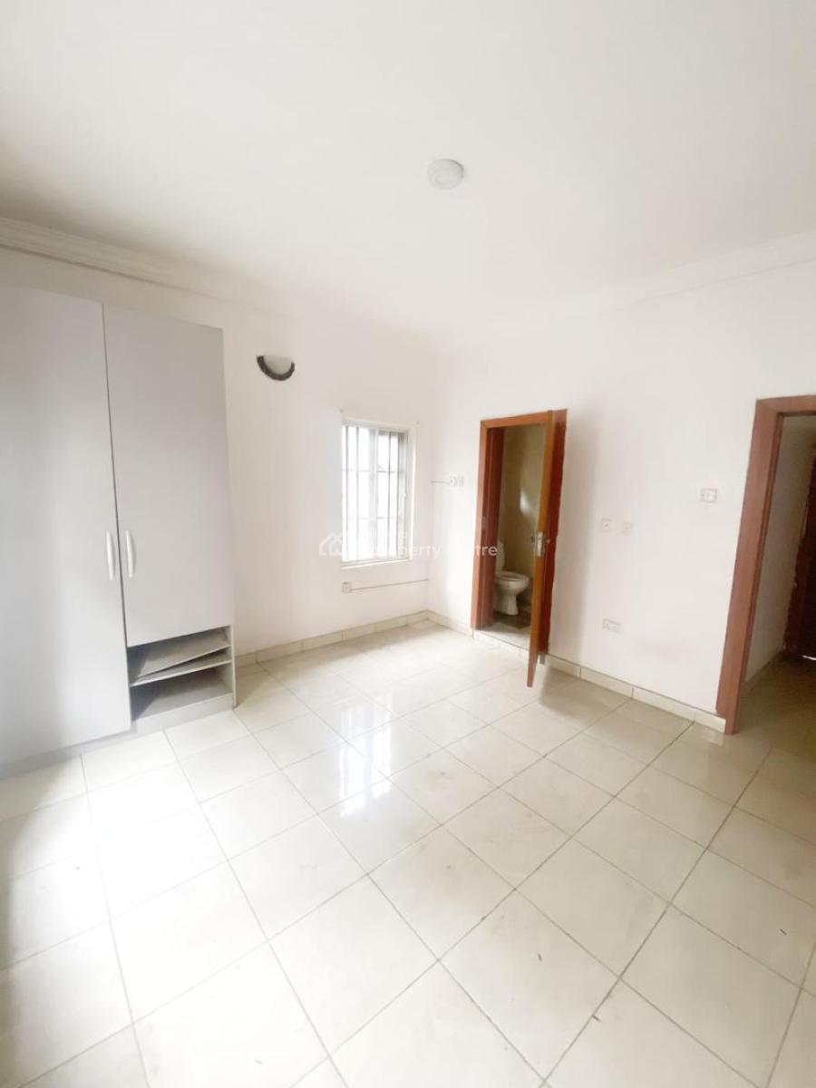Well Maintained 2 Bedroom Apartment, Gra Phase 1, Magodo, Lagos, Flat / Apartment for Rent