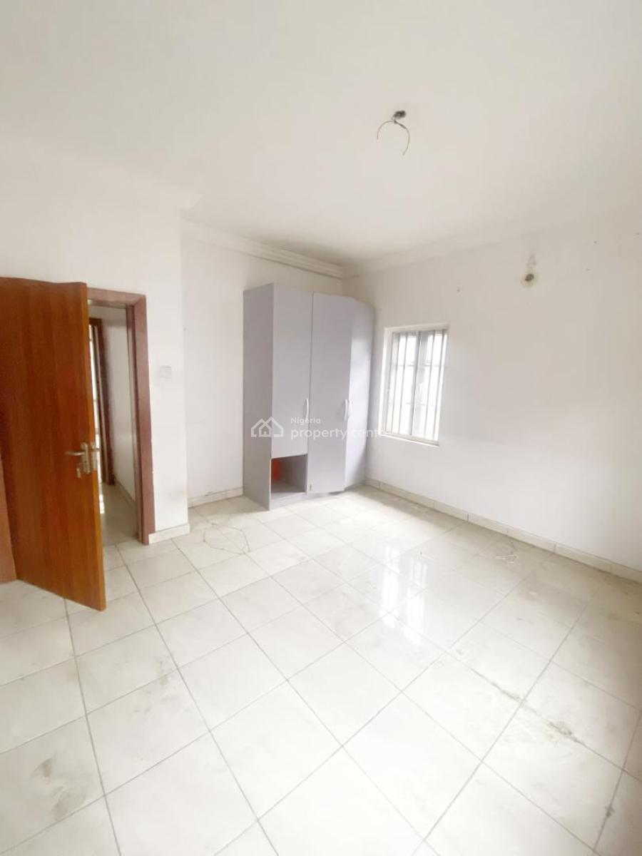 Well Maintained 2 Bedroom Apartment, Gra Phase 1, Magodo, Lagos, Flat / Apartment for Rent