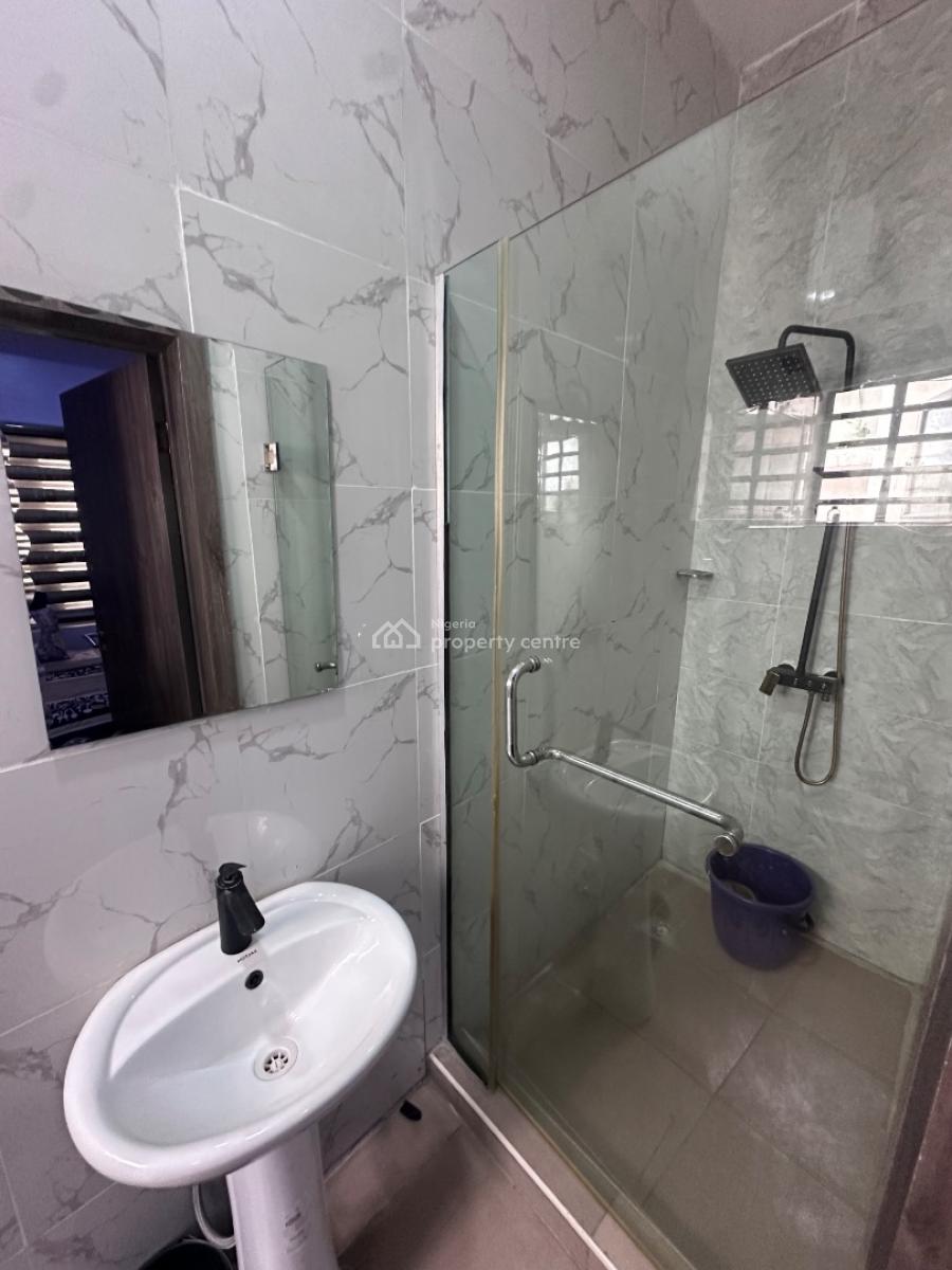 Modern 2bedroom Flat, Whitesand Beach Estate, Ologolo, Lekki, Lagos, Flat / Apartment Short Let