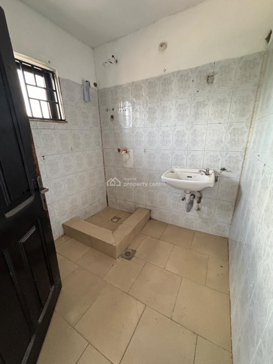 a Self Serviced 5 Bedroom Semi Detached Duplex with 3 Bq in Lekki 1., Lekki Phase 1., Lekki Phase 1, Lekki, Lagos, Semi-detached Duplex for Rent