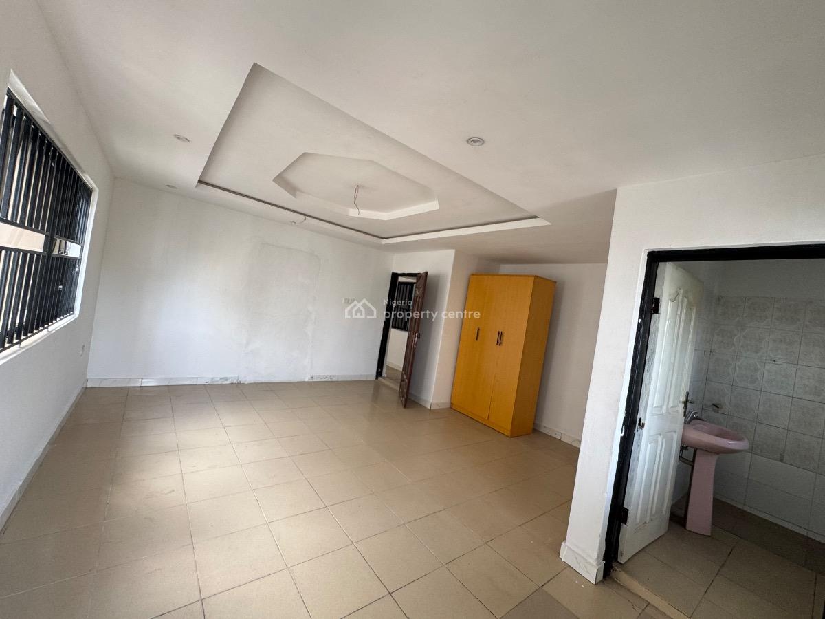 a Self Serviced 5 Bedroom Semi Detached Duplex with 3 Bq in Lekki 1., Lekki Phase 1., Lekki Phase 1, Lekki, Lagos, Semi-detached Duplex for Rent