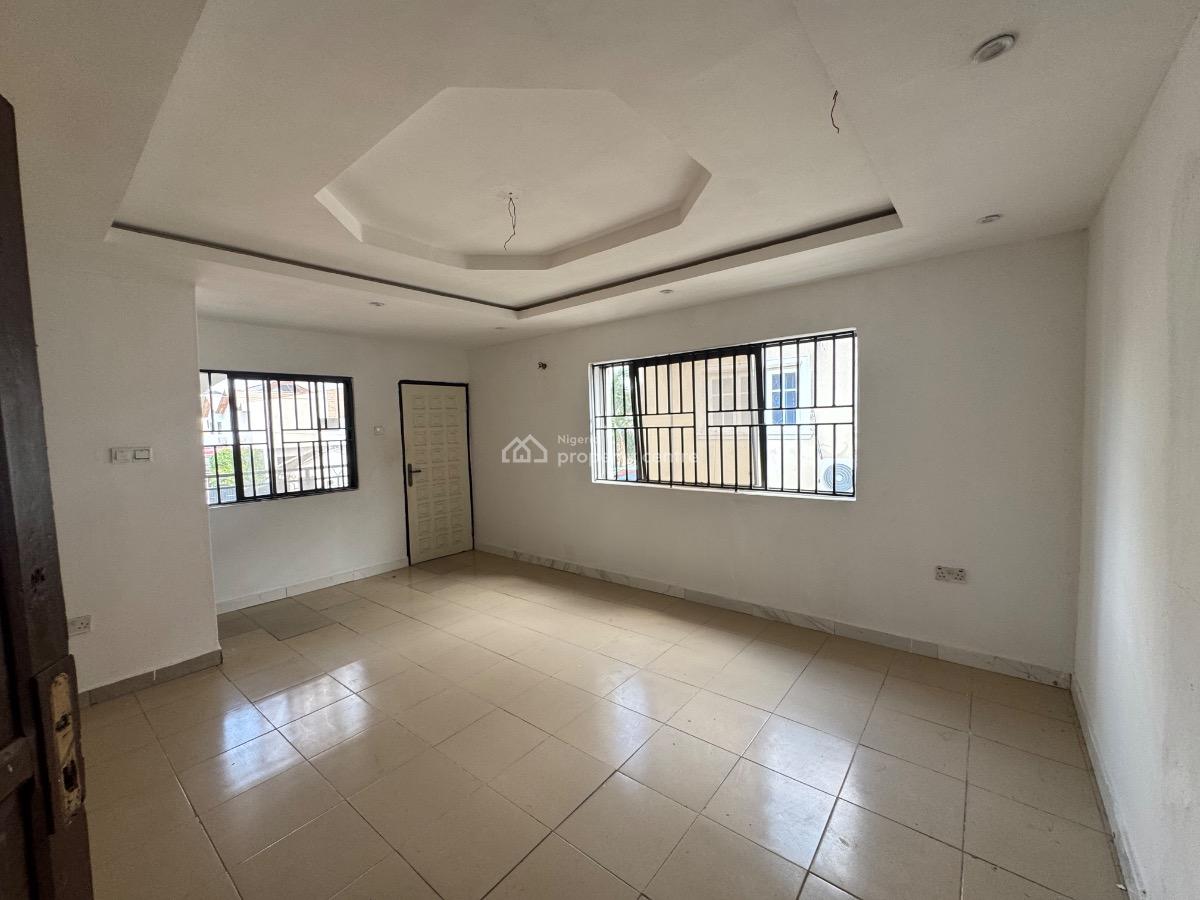 a Self Serviced 5 Bedroom Semi Detached Duplex with 3 Bq in Lekki 1., Lekki Phase 1., Lekki Phase 1, Lekki, Lagos, Semi-detached Duplex for Rent