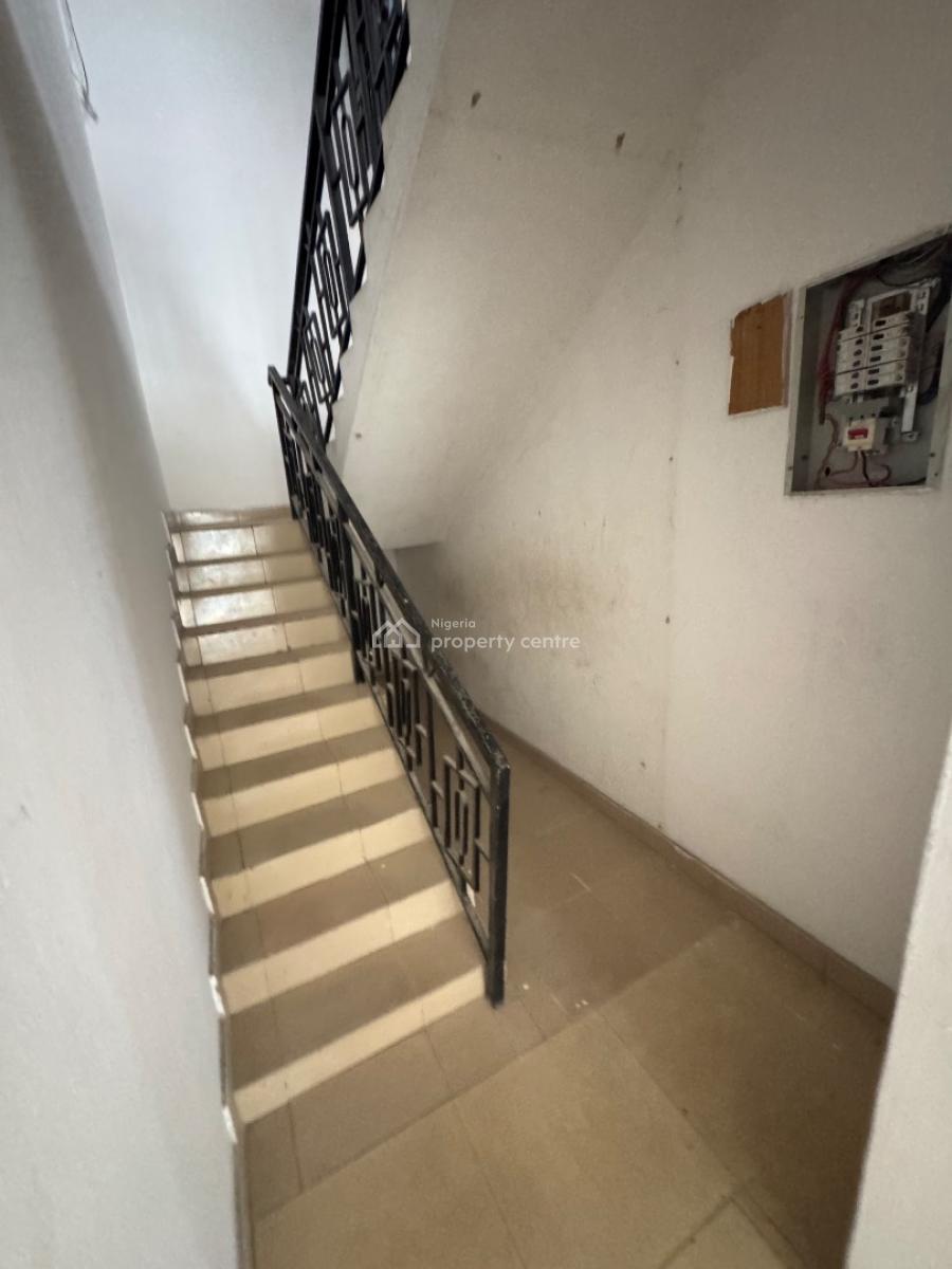 a Self Serviced 5 Bedroom Semi Detached Duplex with 3 Bq in Lekki 1., Lekki Phase 1., Lekki Phase 1, Lekki, Lagos, Semi-detached Duplex for Rent