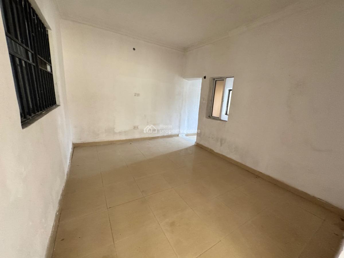 a Self Serviced 5 Bedroom Semi Detached Duplex with 3 Bq in Lekki 1., Lekki Phase 1., Lekki Phase 1, Lekki, Lagos, Semi-detached Duplex for Rent