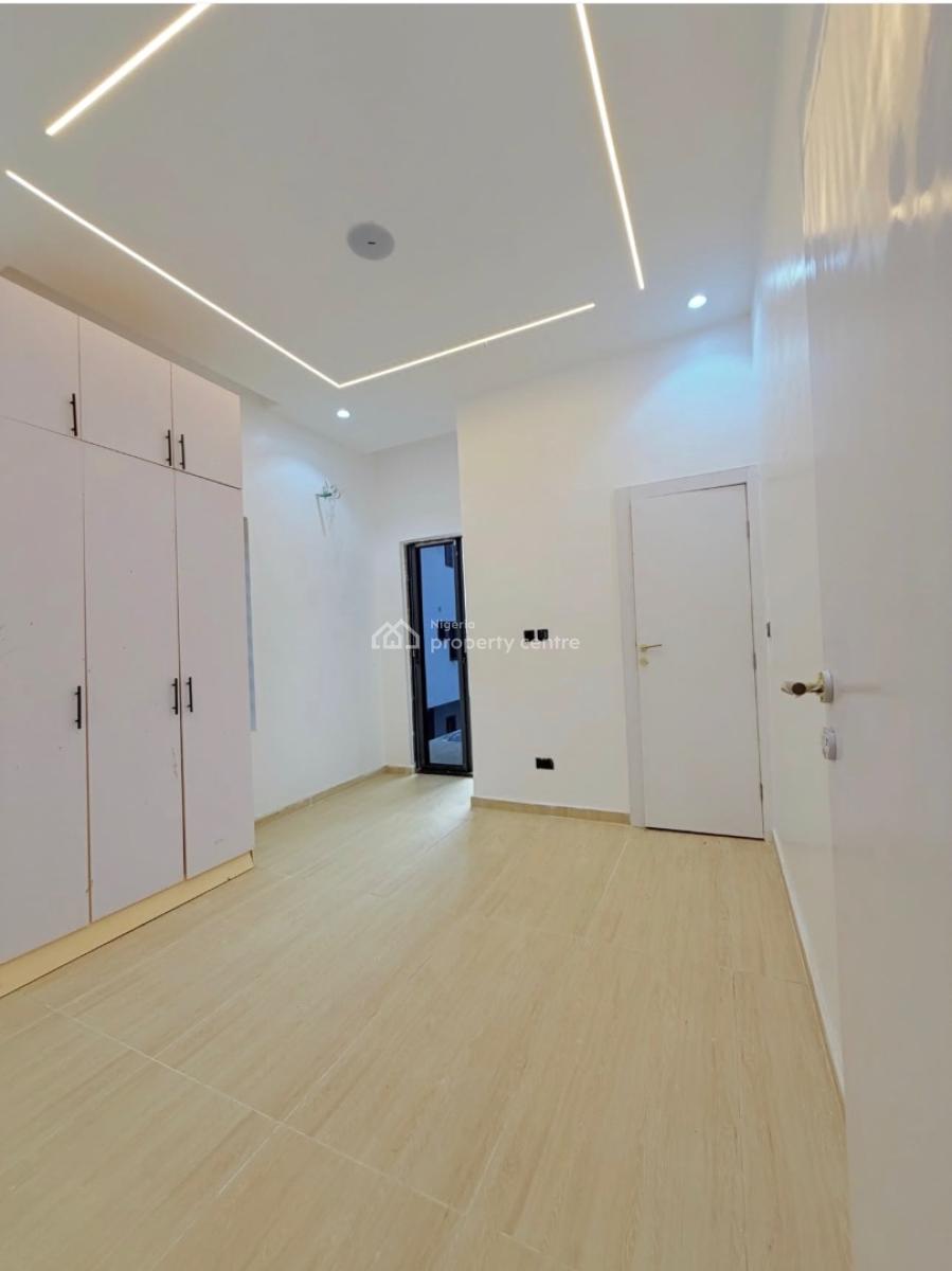 Nicely Built 3 Bedroom Apartments with Pool in a Prime Location, Ikeja Gra, Ikeja, Lagos, Block of Flats for Sale