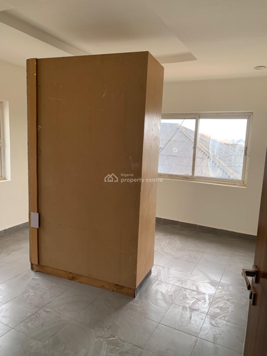 Luxury 3 Bedroom Apartment, Gra Phase 1, Magodo, Lagos, Flat / Apartment for Rent