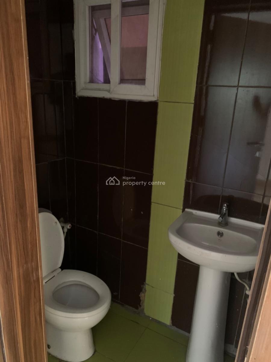 Luxury 3 Bedroom Apartment, Gra Phase 1, Magodo, Lagos, Flat / Apartment for Rent