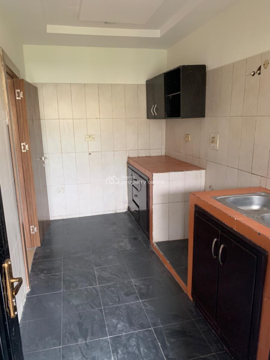Luxury 3 Bedroom Apartment, Gra Phase 1, Magodo, Lagos, Flat / Apartment for Rent